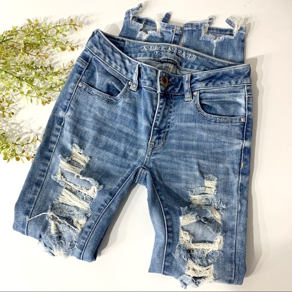 American Eagle Distressed Super Skinny Jeans